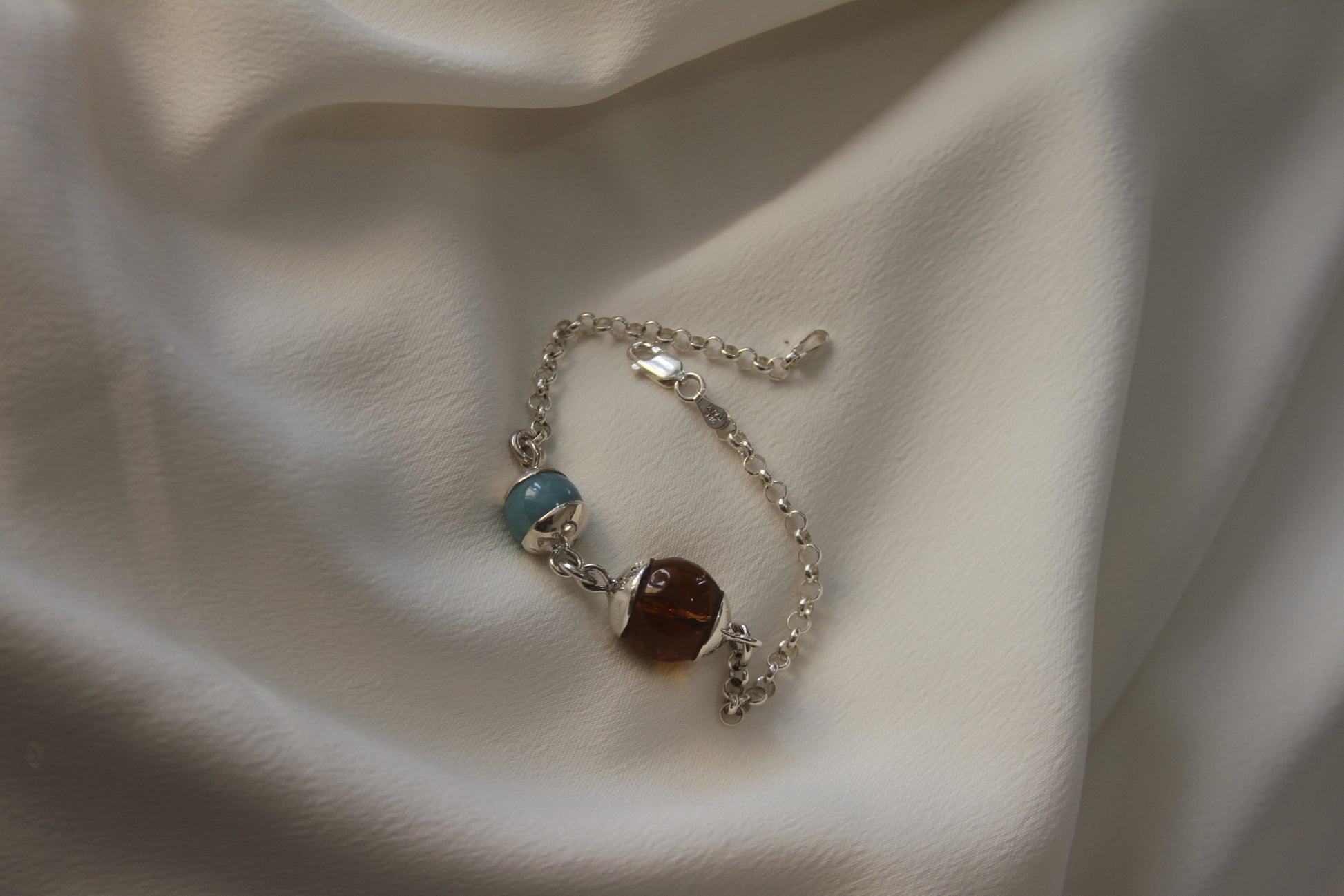 Amber bracelets - Luna by Cinthia Garcia