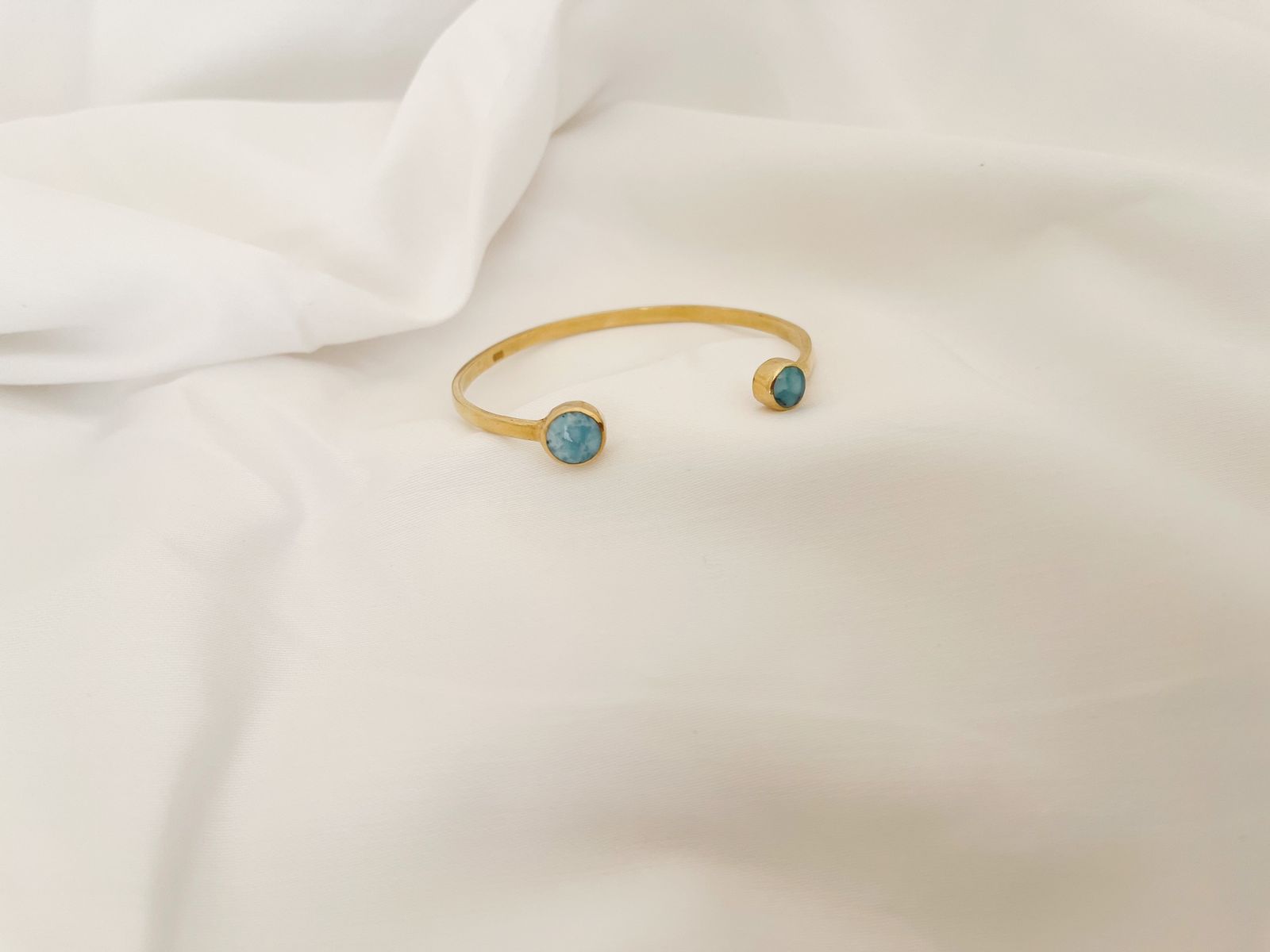 Open cuff with larimar - Luna by Cinthia Garcia